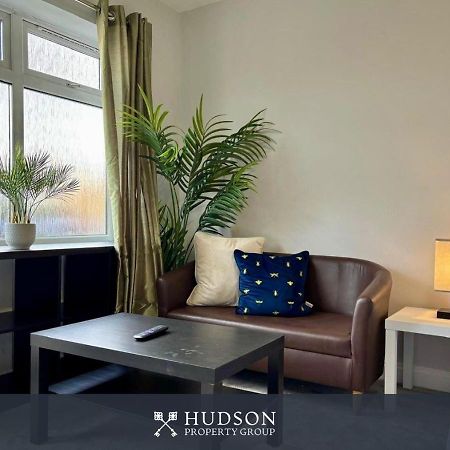 Donnington Apartments - Studio 1 Telford Eksteriør billede